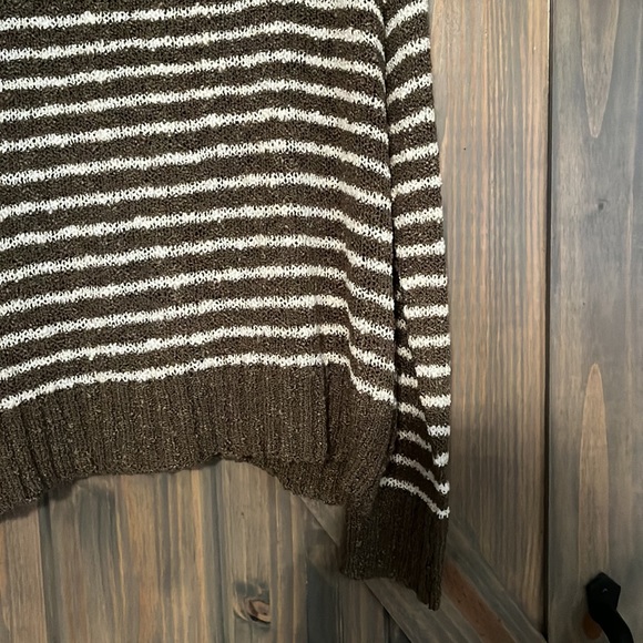 Women’s Sweater Perfect For Fall Size L NWT - Picture 3 of 8